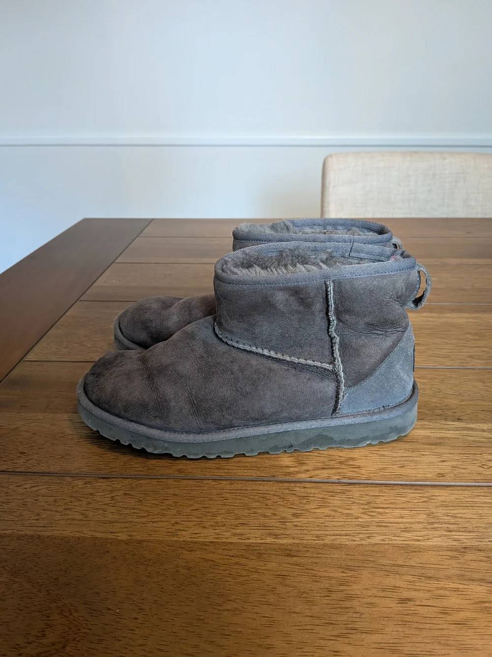 UGG kids classic